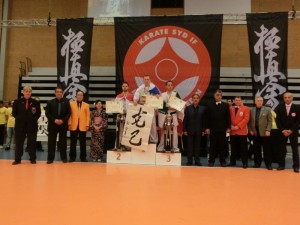 Prize-giving Men Middle
